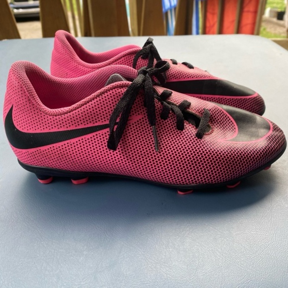 Nike Shoes Girls Cleats Size 5.5Y Lace Up‎ Pink-Black - Picture 2 of 7